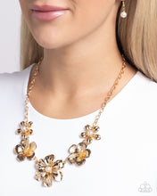 Load image into Gallery viewer, FLOWER Move - Gold Necklace