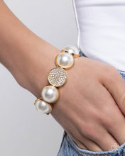 Load image into Gallery viewer, Believable Bling - Gold Stretchy Bracelet