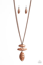 Load image into Gallery viewer, Monochromatic Model - Copper Necklace