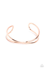 Load image into Gallery viewer, Teasing Twist - Copper Cuff Bracelet