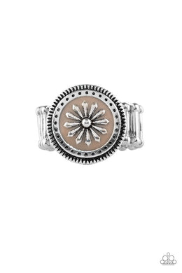 Free-Spirited Flower - Brown Ring