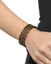 Load image into Gallery viewer, ESCAPADE Artist - Brass Hinged Bracelet