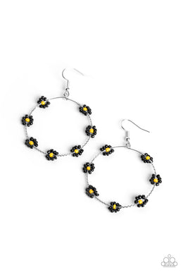 Dainty Daisies - Black Earrings