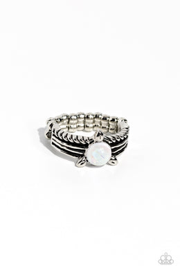 Sinuous Spotlight - White Dainty Ring