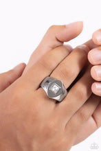 Load image into Gallery viewer, Glistening Gamble - Silver Urban Ring