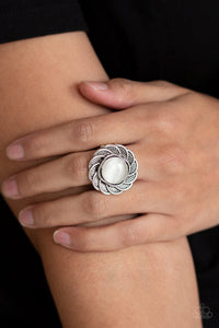 Gardenia Glow - White Ring