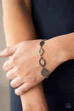 Load image into Gallery viewer, OVAL and Out - Black Gunmetal Bracelet